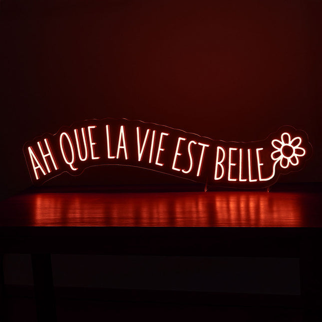 Néon LED 'Ah que la vie est belle' rouge - Message optimiste décoration
