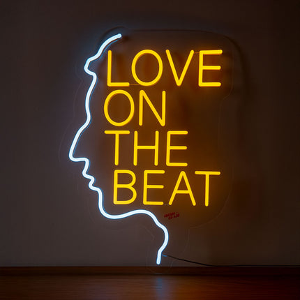 Néon LED 'Love on the Beat' - Serge Gainsbourg album électro français
